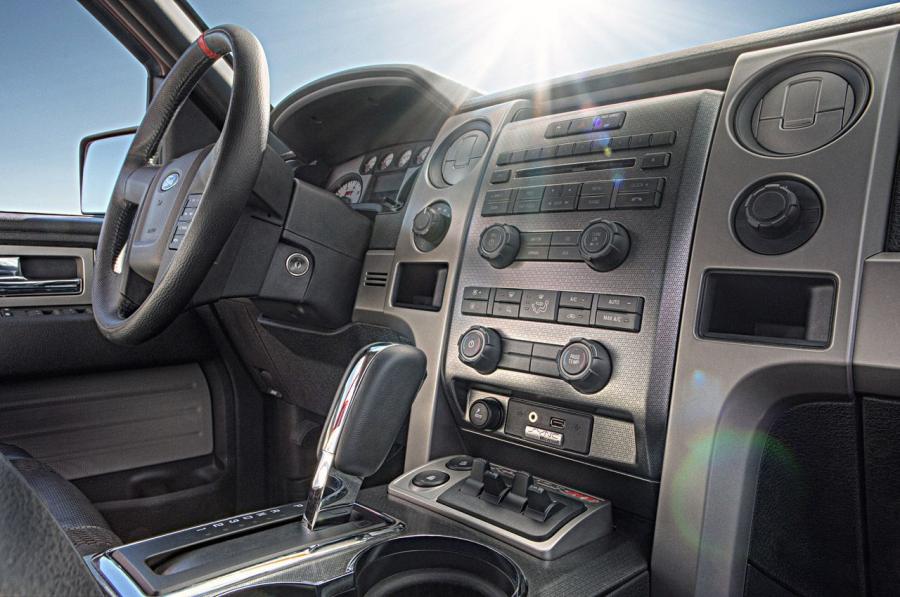  Ford F-150 SVT Raptor 2010 года  (фото 238 из 295)